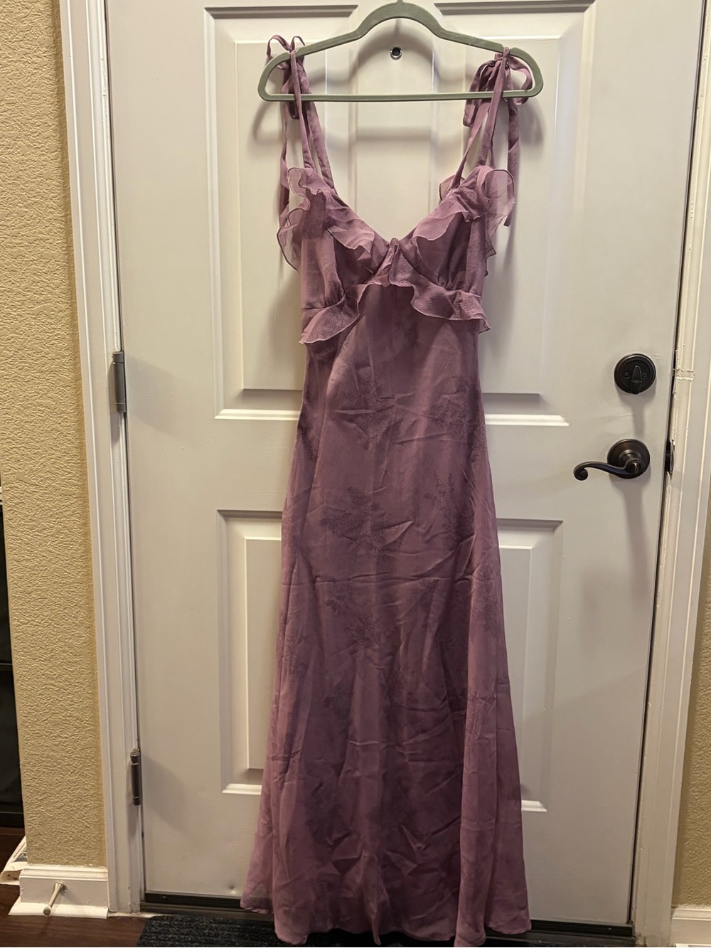 RIHOAS Mauve Ruffle Tie-Shoulder Maxi Dress